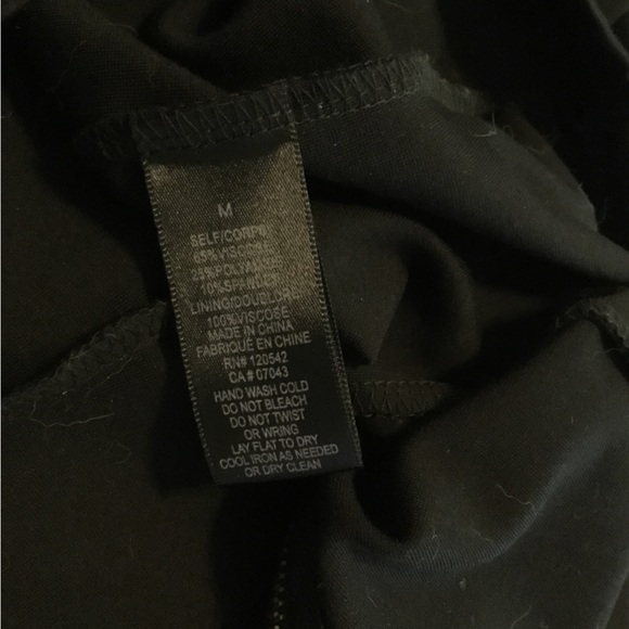 Strapless and sexy black dress. - Picture 5 of 5